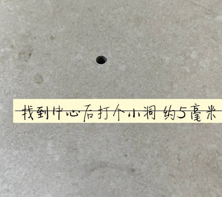 玉林瓷砖空鼓维修公司专业解答在瓷砖铺贴过程中，如果砂料搅拌不均匀，将会带来以下问题